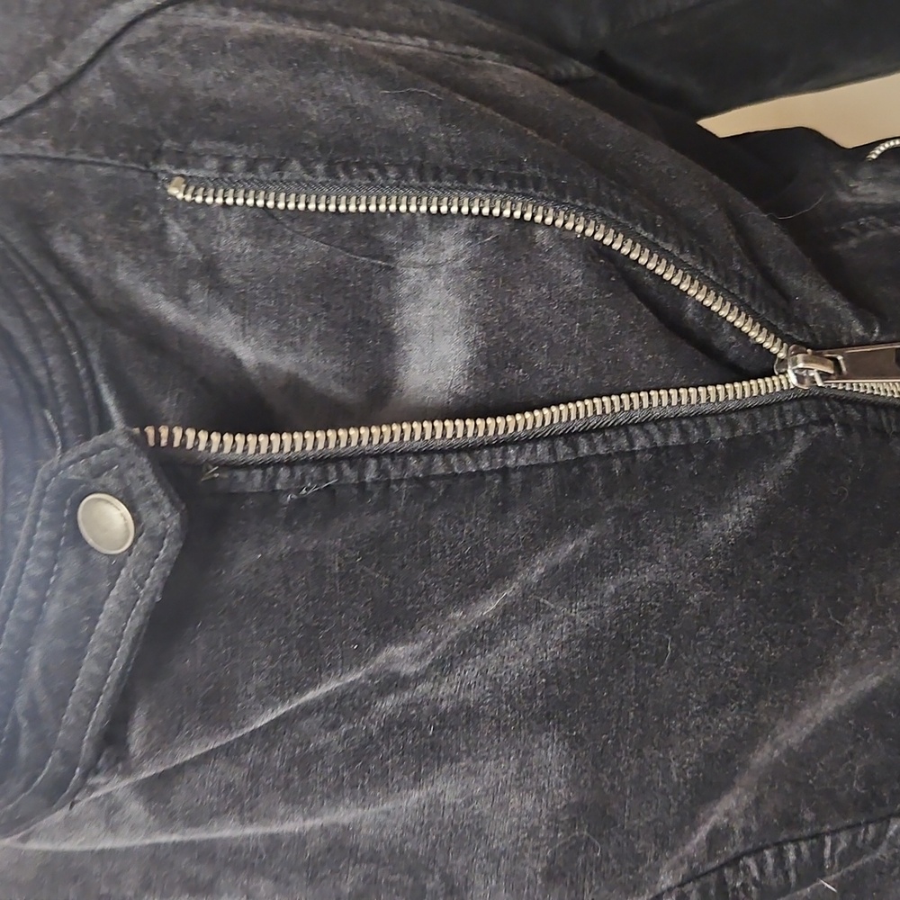 Free Peopke Black Velvet Jacket - Picture 3 of 14